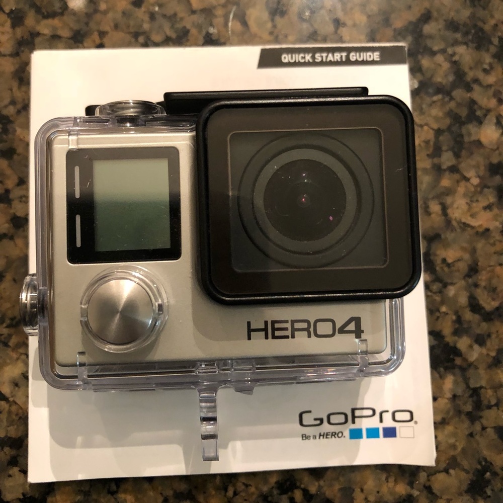 GoPro Hero 4 wit Waterproof Case *NEVER USED*